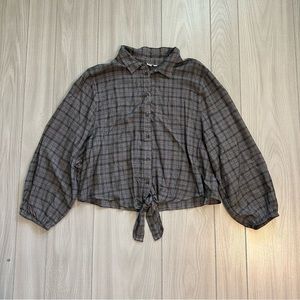 American Eagle plaid lightweight button up top